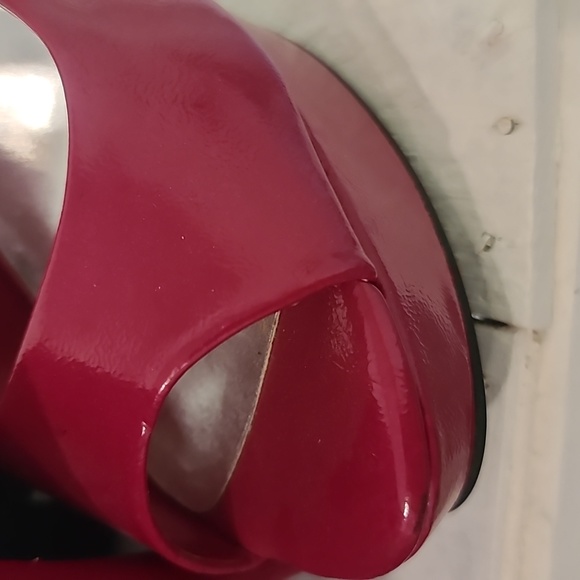 Fushia Platform Heels - Picture 4 of 5